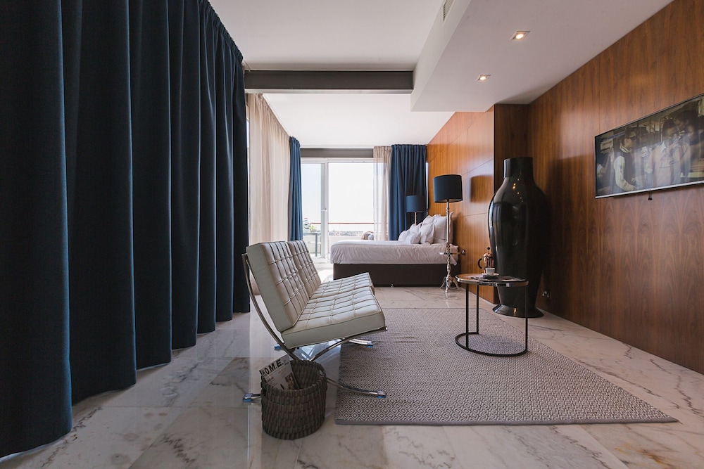 Su29 Hotel 41/65