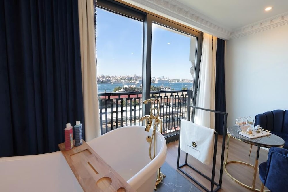 Golden Horn Bosphorus Hotel 48/64