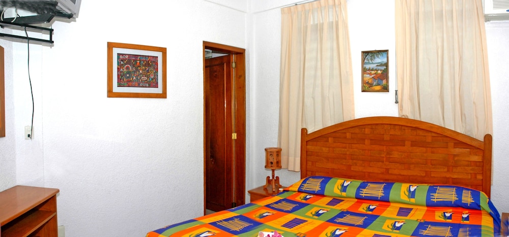 Villas Mercedes 30/40
