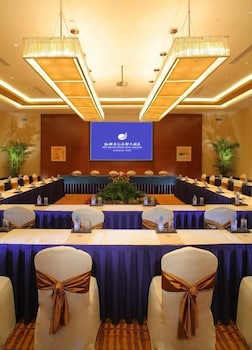 New Century Grand Hotel Shaoxing 36/47