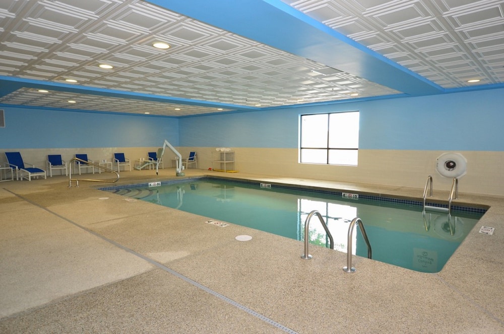 Holiday Inn Express Boston South Brockton 43/78