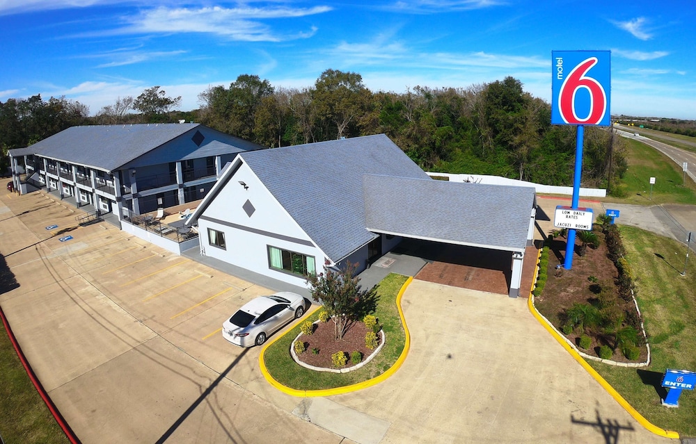 Motel6 Alvin, TX 36/52