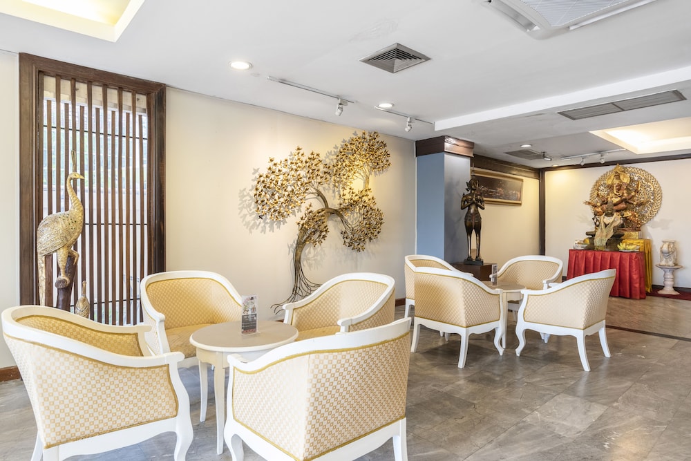 Ayothaya Riverside Hotel 34/51