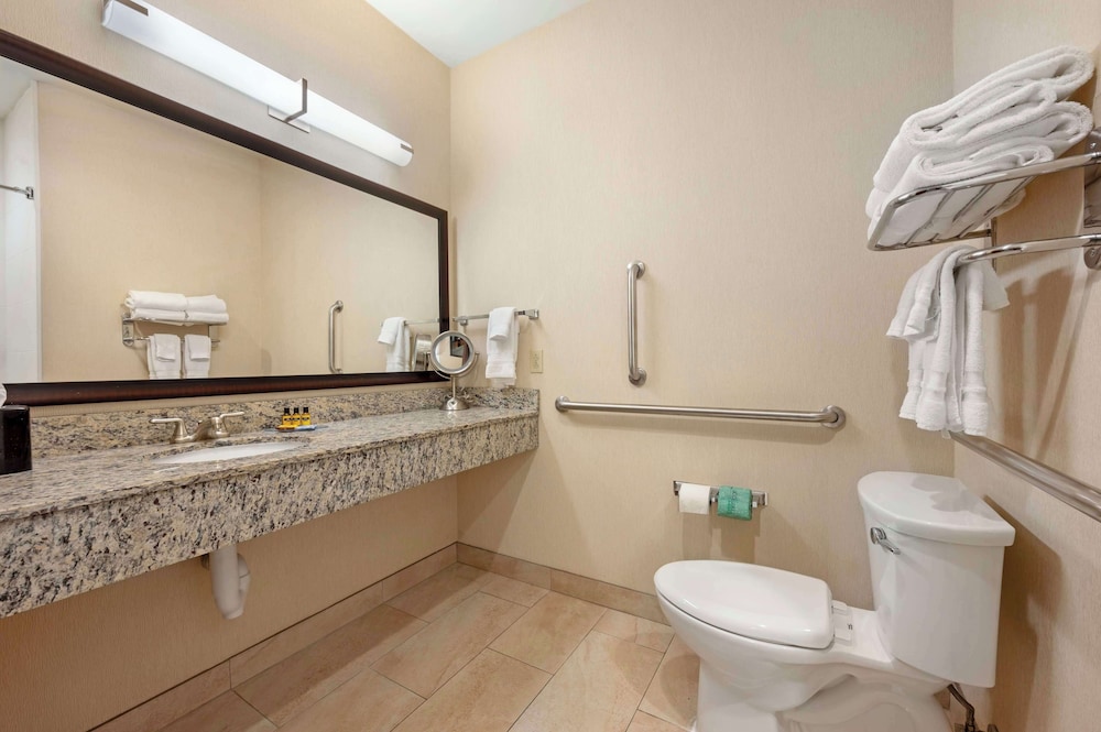 غرفة قياسية بسريرين كوين لذوي الإعاقة، Best Western Plus French Lick 7/10