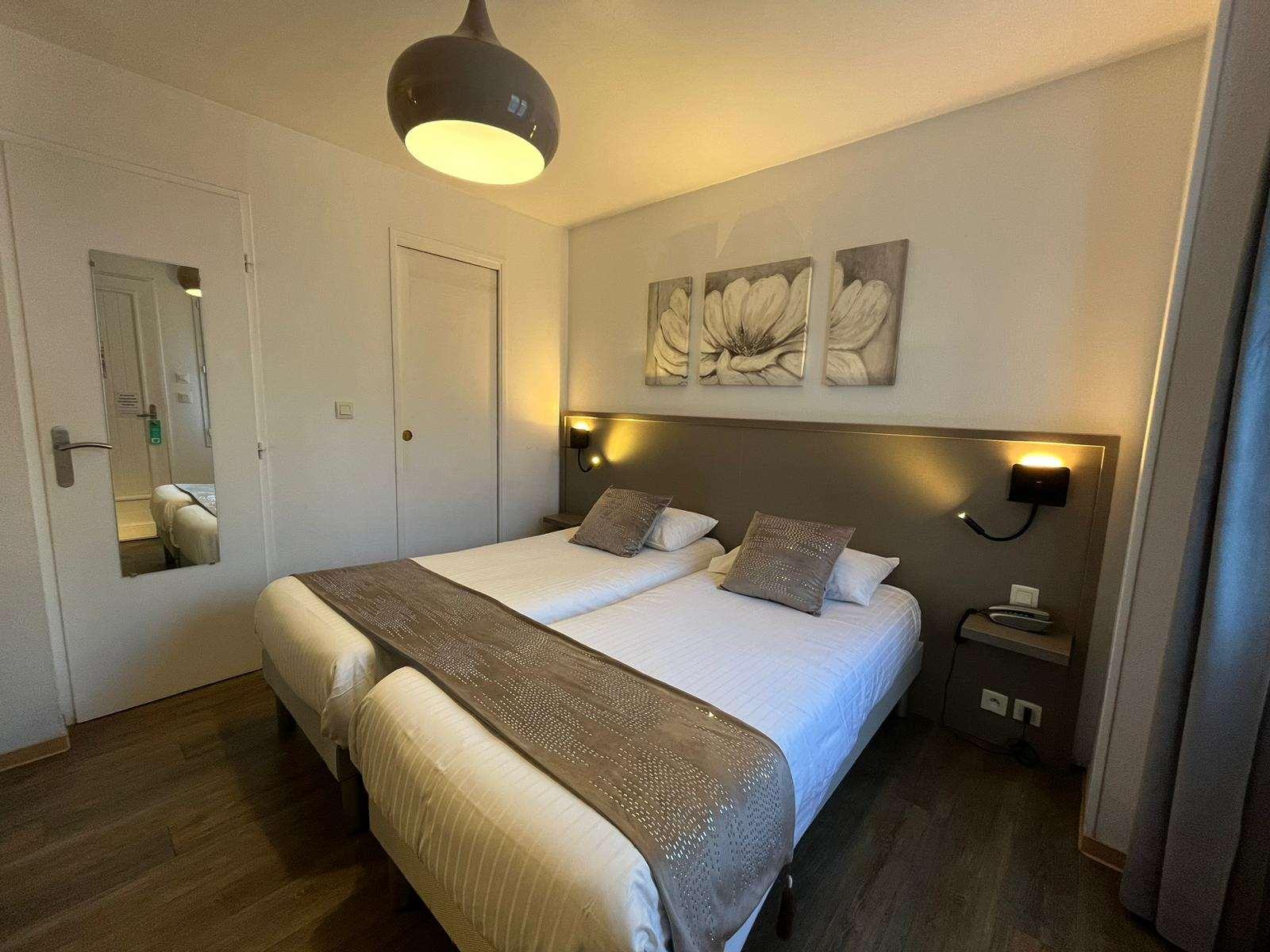 CITOTEL LE CHEVAL BLANC 24/50