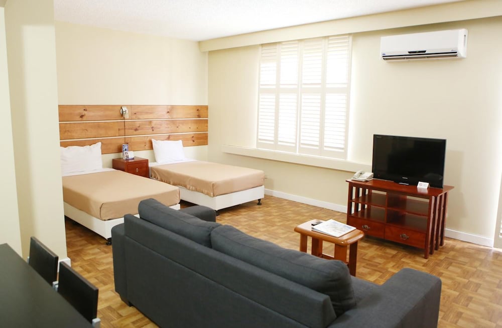 Garden Villa Hotel 32/60