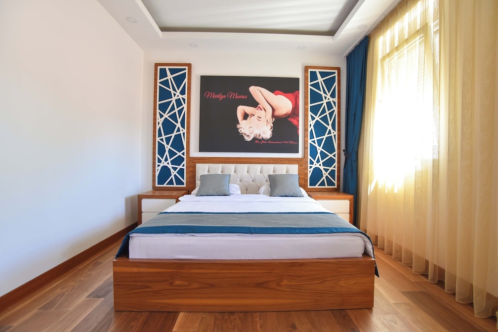 جناح فاخر بسريرين كوين بإطلالة على البحر بشرفة بغرفتي نوم مع أريكة، Chill and Go Aparthotel 3/4