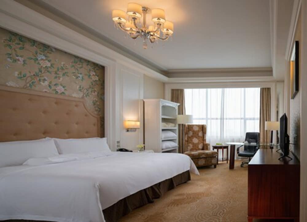Venus Royal Hotel Formerly Kirin Parkview Hotel 6/28
