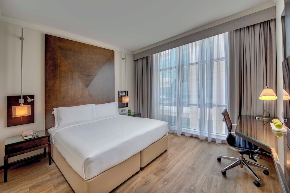 1 BEDROOM, SUITE, CLUB LOUNGE ACCESS