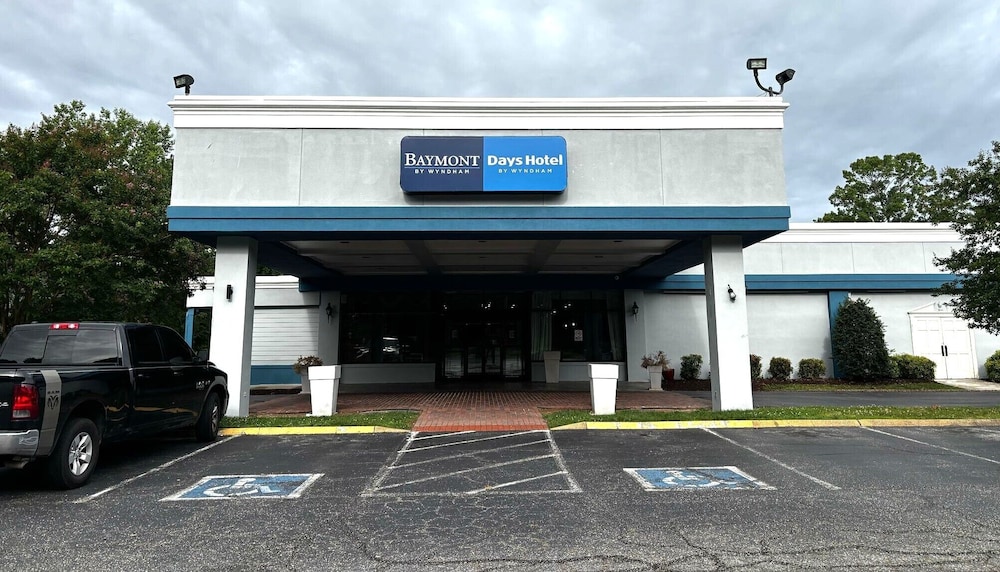 Baymont by Wyndham Williamsburg I-64 39/51