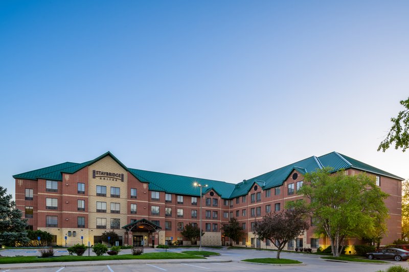 Staybridge Suites West Des Moines 2/76