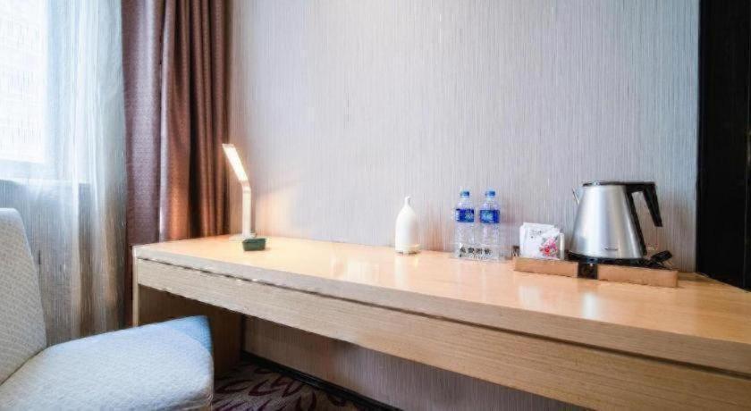 Lavande Hotel (Xi'an Fengcheng 1st Road, City Library Metro Station) 51/52