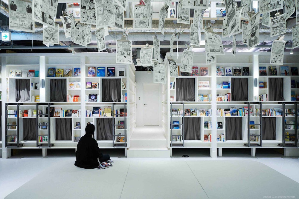 BOOK AND BED TOKYO心斎橋 写真1