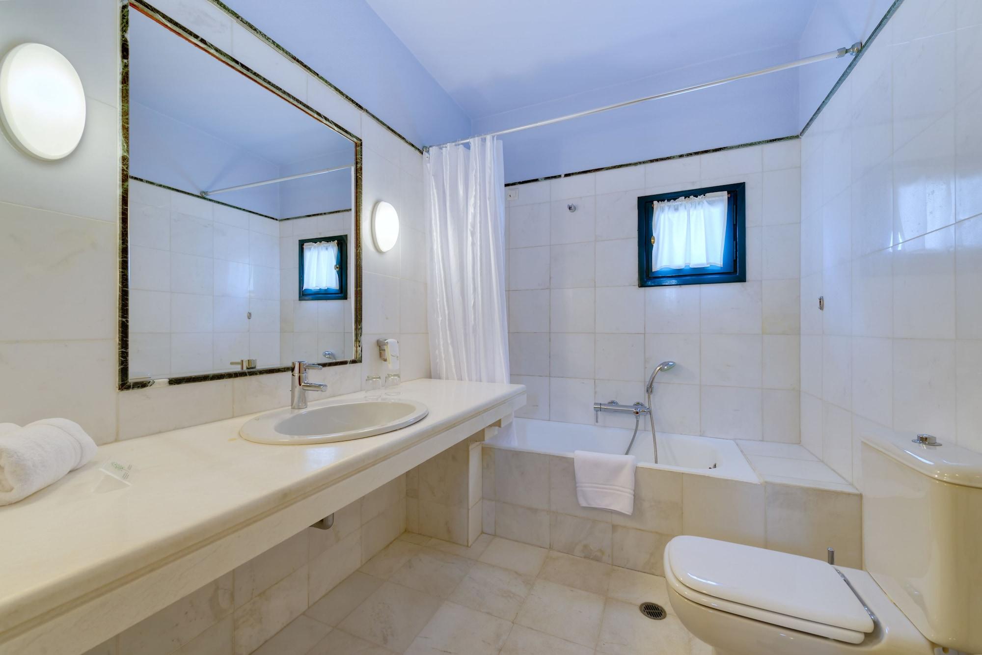 بنغل عائلي بإطلالة على الحديقة بشرفة بغرفة نوم واحدة، Kalimera Kriti Hotel And Village Resort 3/3