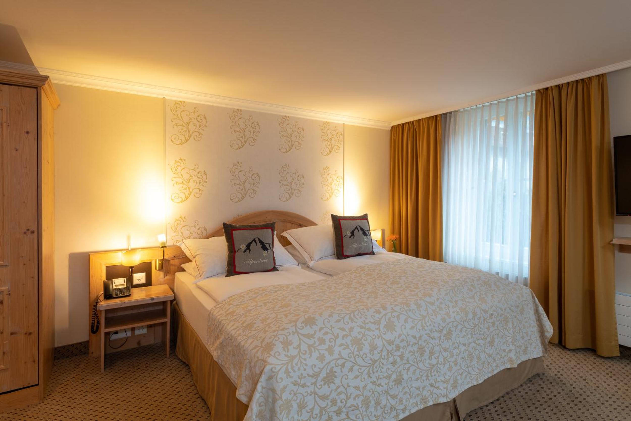 Junior Suite, Twin Beds, Eiger View