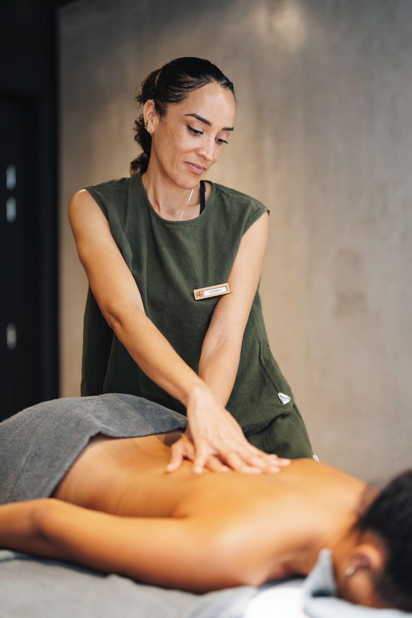 Wood Hotel & Spa 7/50