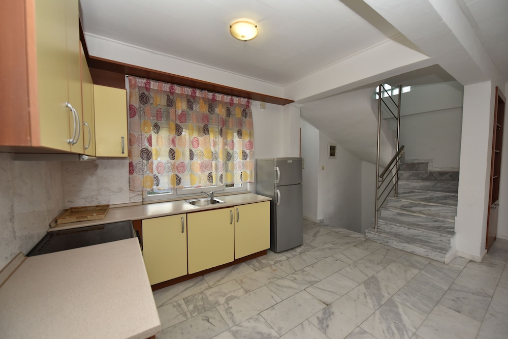 Olympic Kosmas Hotel 11/61