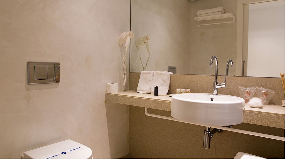 HOTEL CALA SAONA & SPA 56/59