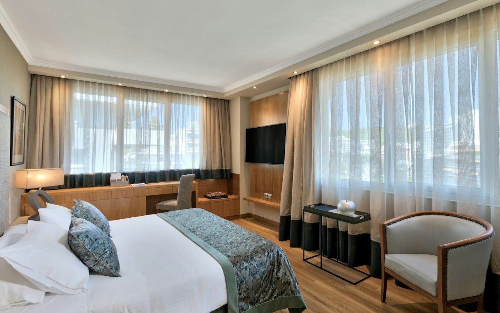 Divani Caravel Hotel 32/87