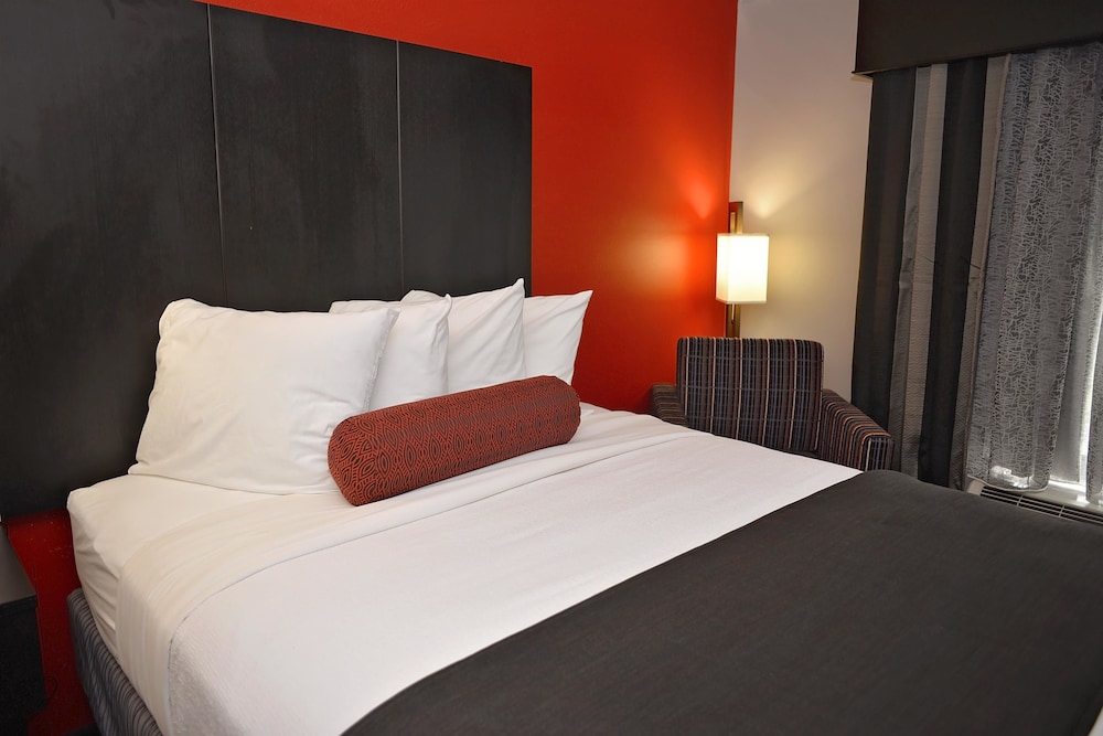 Comfort Inn & Suites Carrollton, GA 21/40