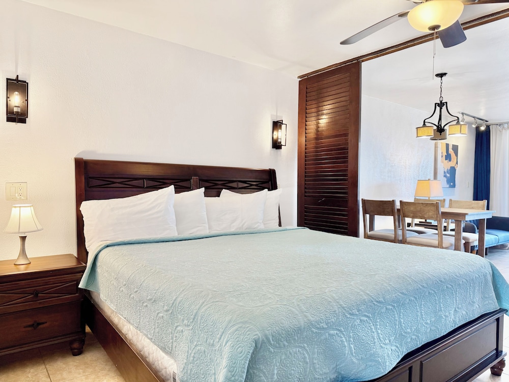 Sapphire Beach Resort 11/50