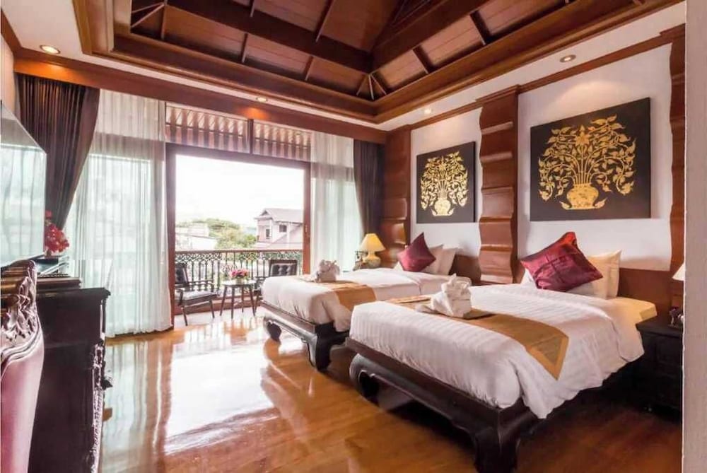 Executive, Triple, 1 King and 1 Single Beds, No Balcony