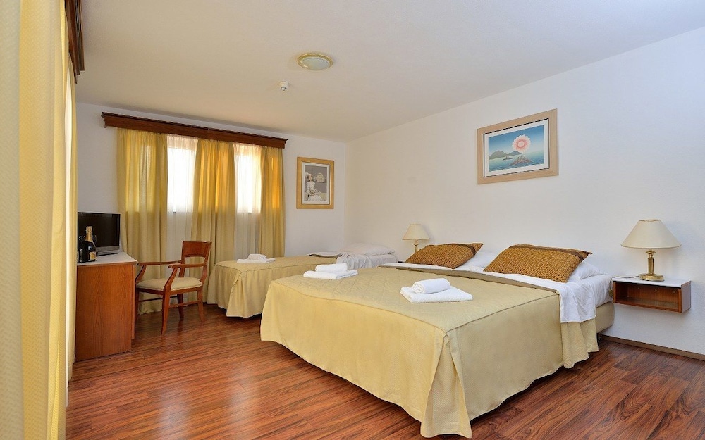 Hotel Zadar 11/54