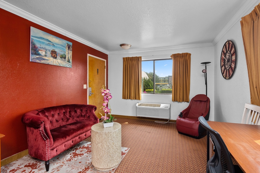 Americana Inn 48/67
