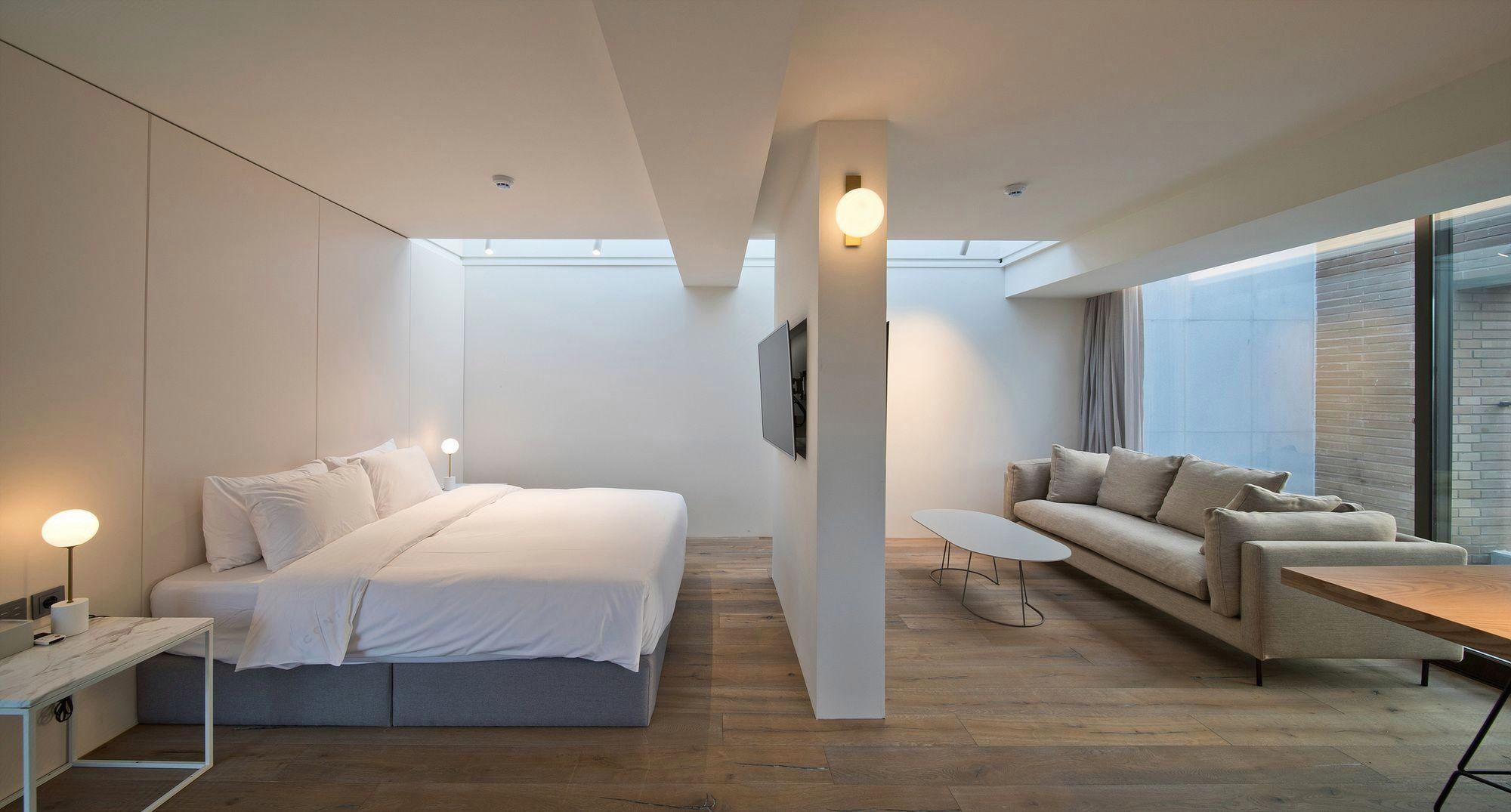 Hotel Cont 32/43