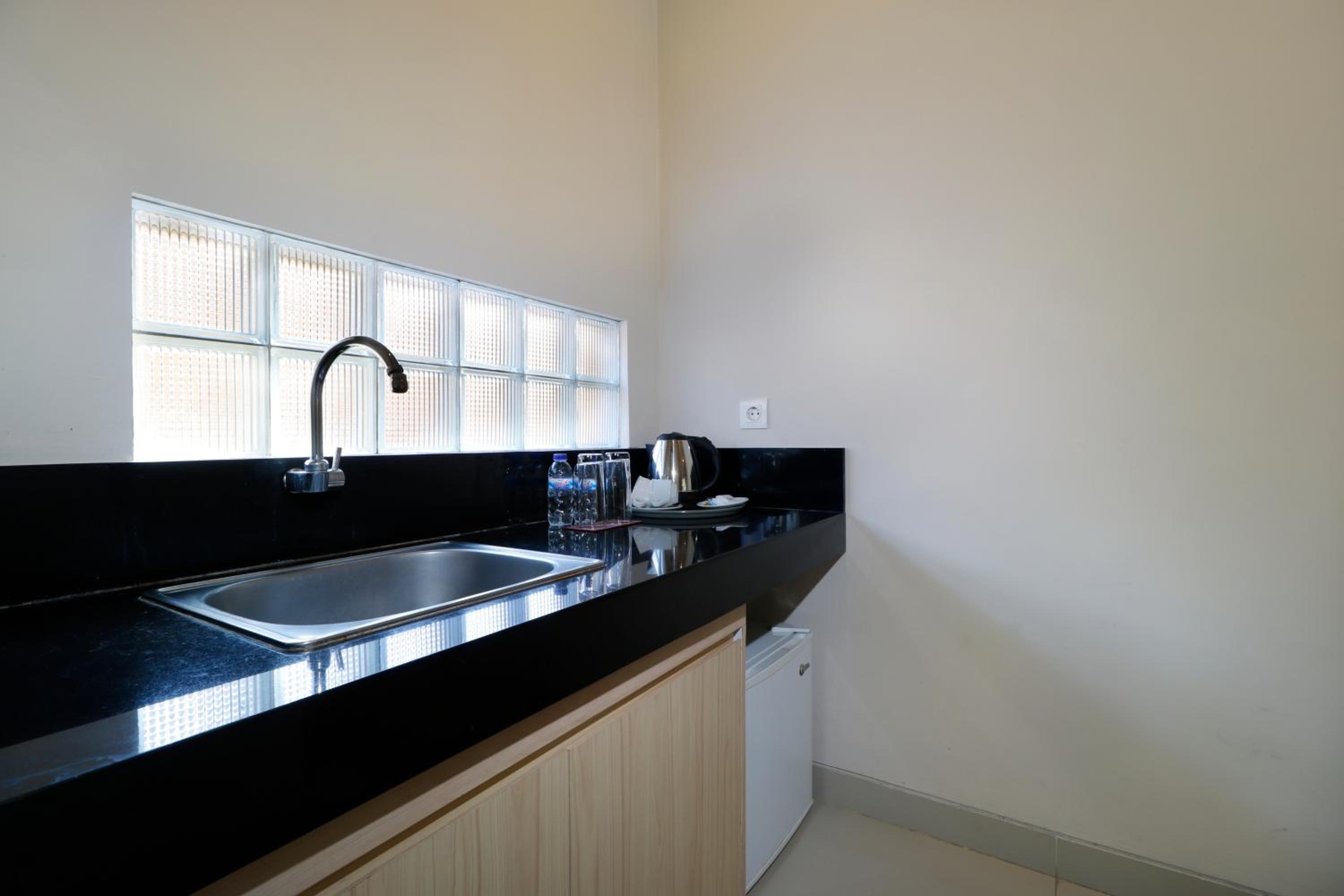 Sari, Double Bed, Pool View، Vansari Hotel 5/6