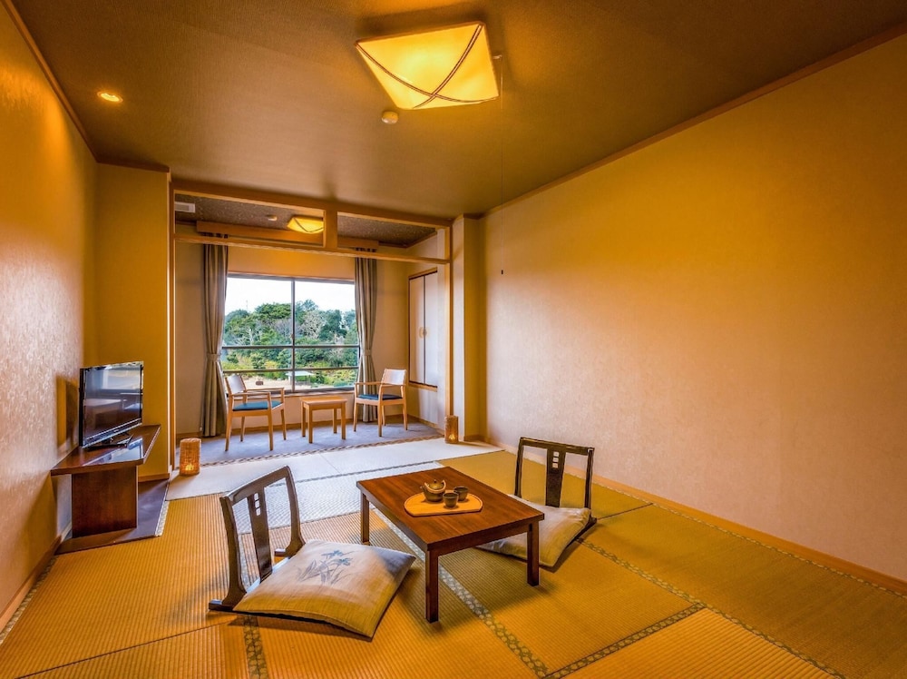 Japanese, Standard, 5 Futon Beds, Garden View, No Bathroom