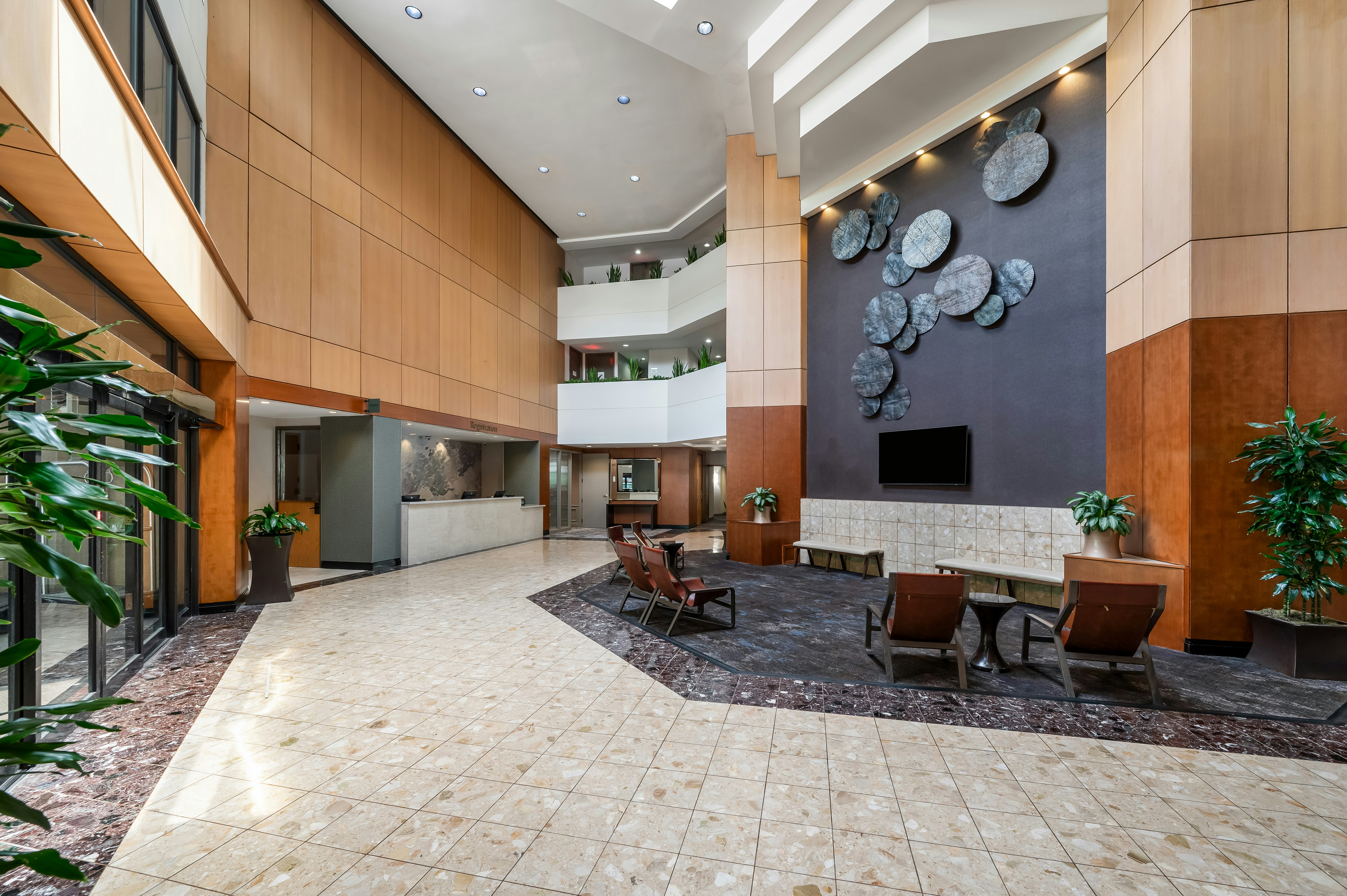 DoubleTree Suites by Hilton Raleigh - Durham 12/82