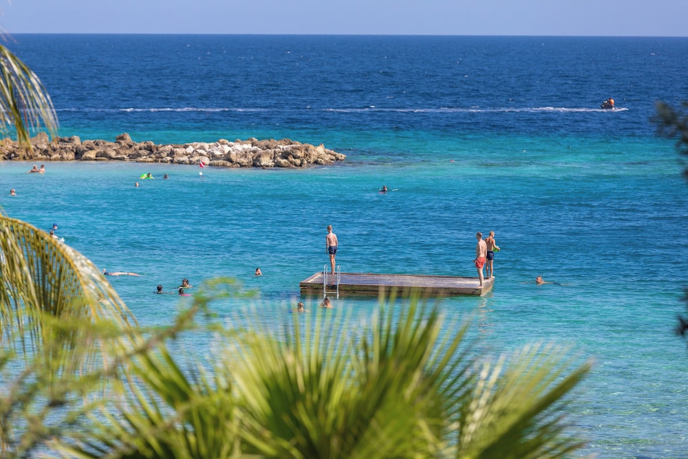Chogogo Dive & Beach Resort Curacao 45/50