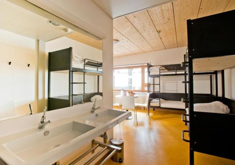 Auberge de Jeunesse Paris Yves Robert 49/50