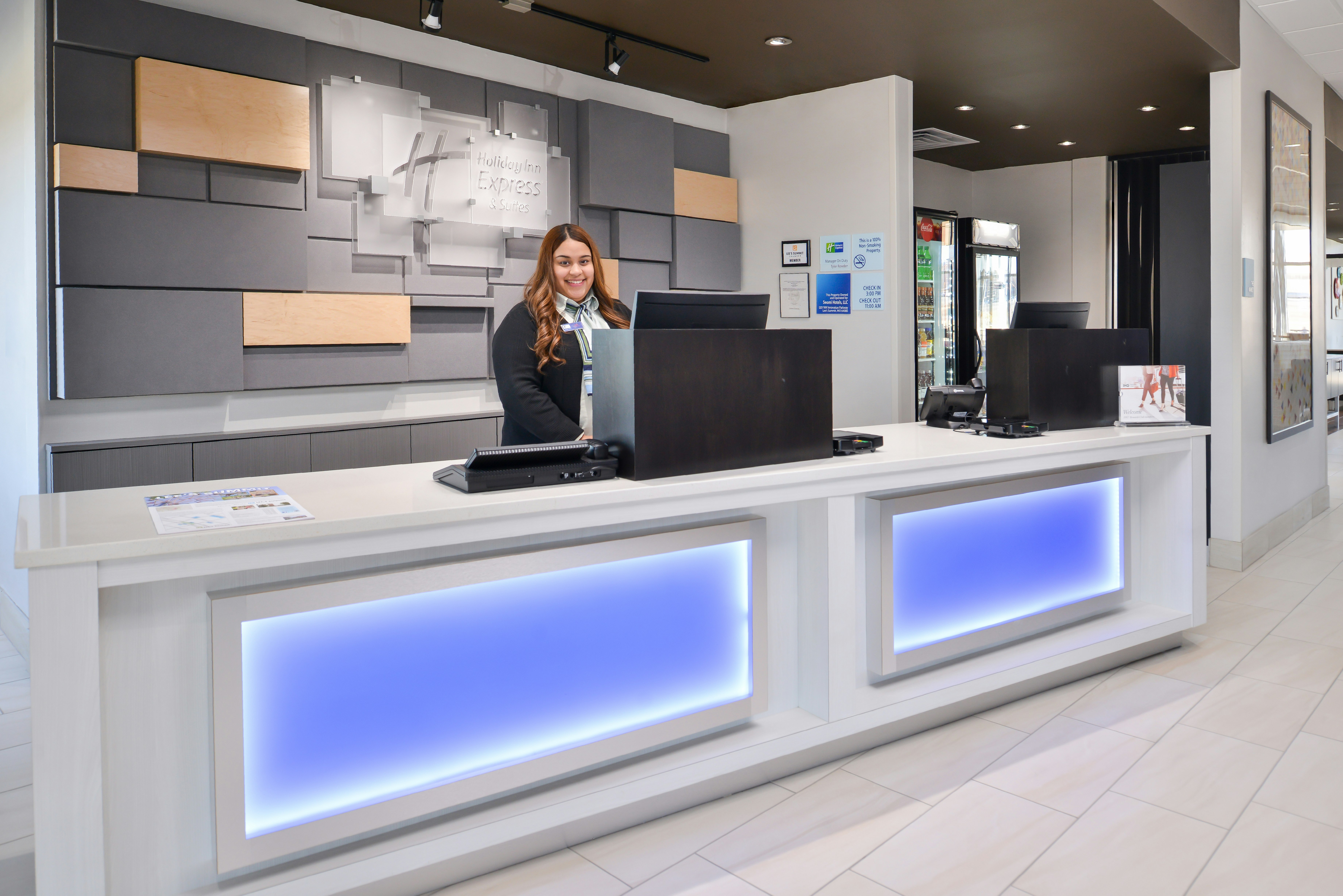 HOLIDAY INN EXPRESS & SUITES KANSAS CITY - LEE'S SUMMIT 4/30
