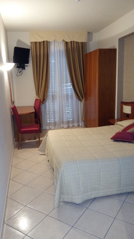 Hotel Cavour Asti 5/16