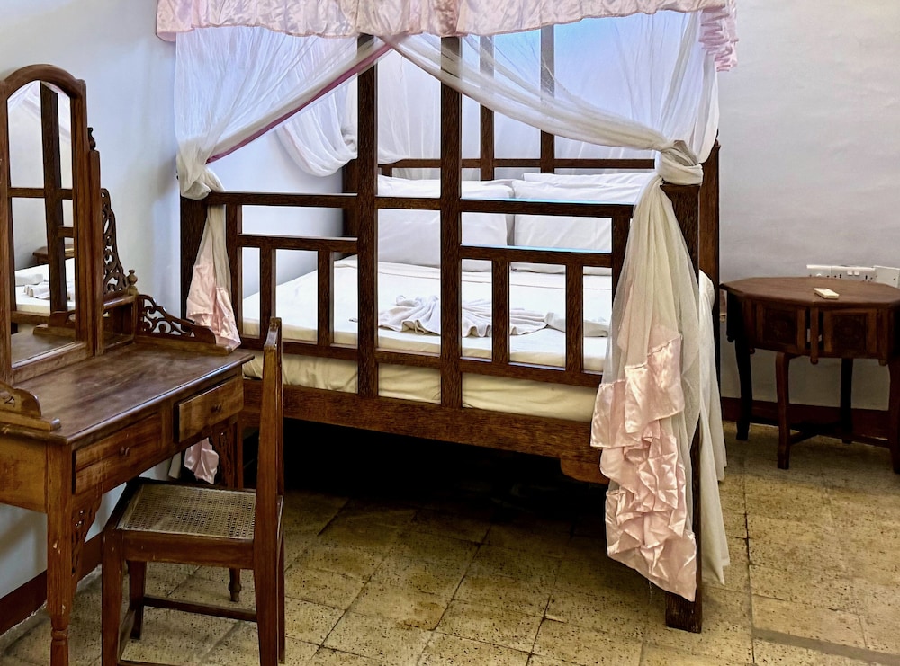 Princess Salme Inn 34/50