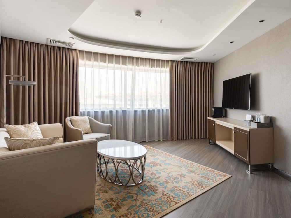 Movenpick Samarkand 38/54