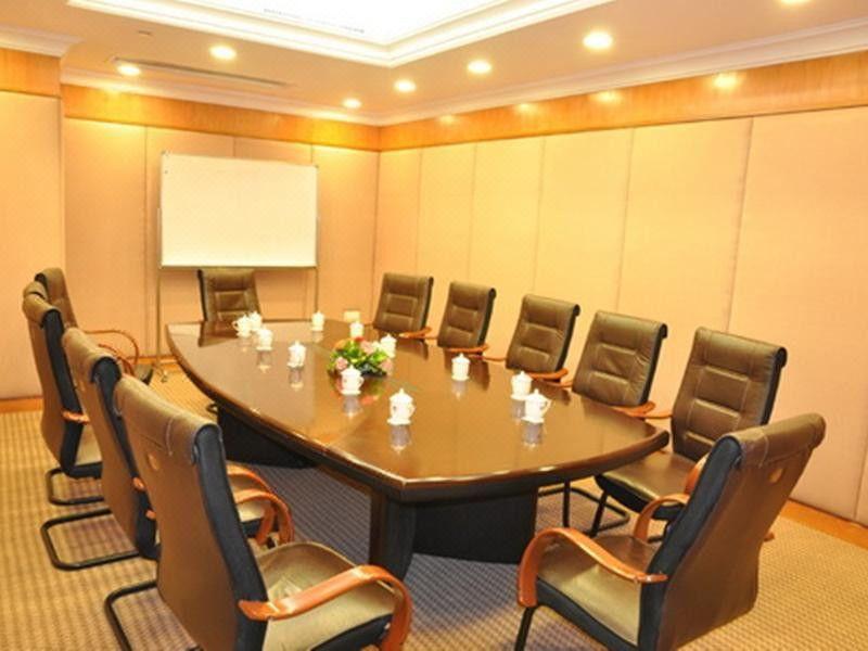 Regency Hotel Shantou 47/54