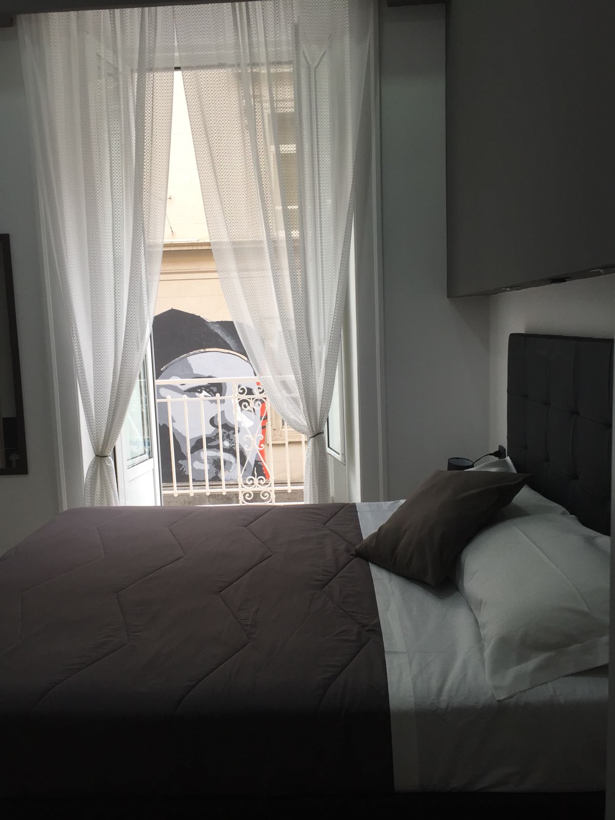 MB95 - Mezzocannone Luxurious Bed&Breakfast 8/15