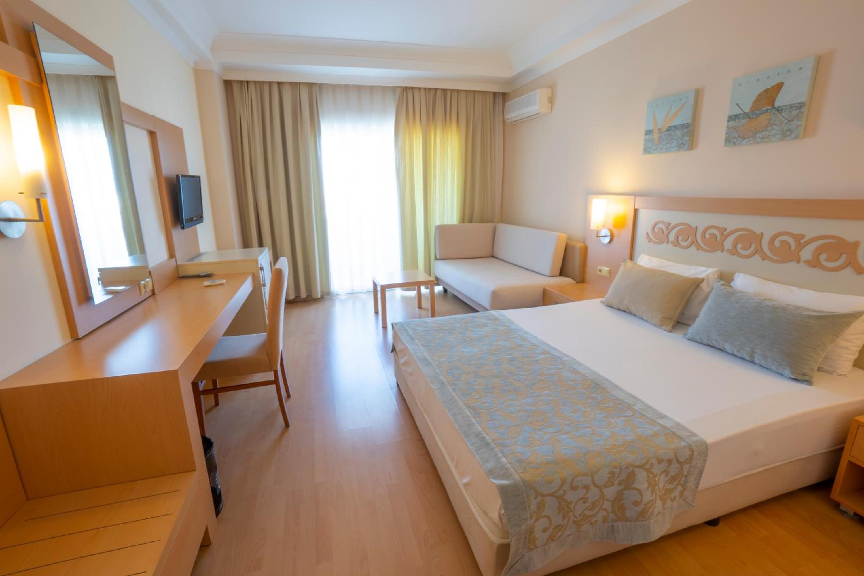 Room, Double Bed