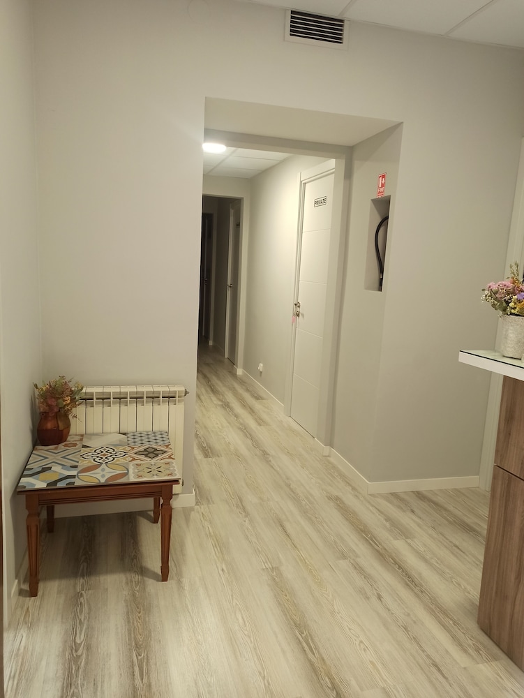 Hostal Ruta de Francia 36/50