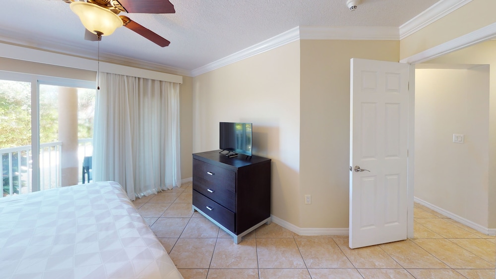 Holiday Inn Resort Grand Cayman, an IHG Hotel 30/78
