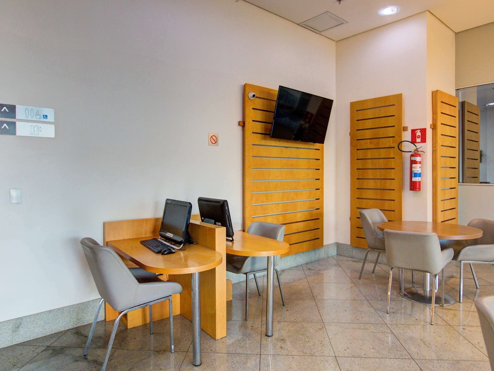 Ibis Vitoria Praia De Camburi 36/48