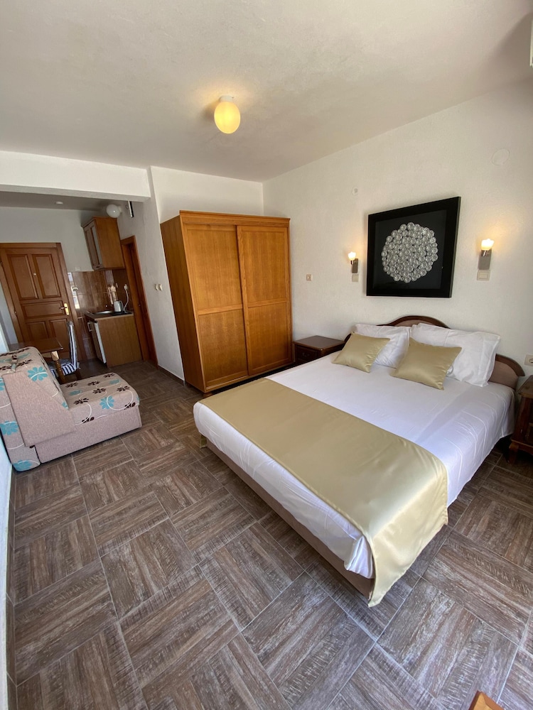 Hotel Kuc 8/50