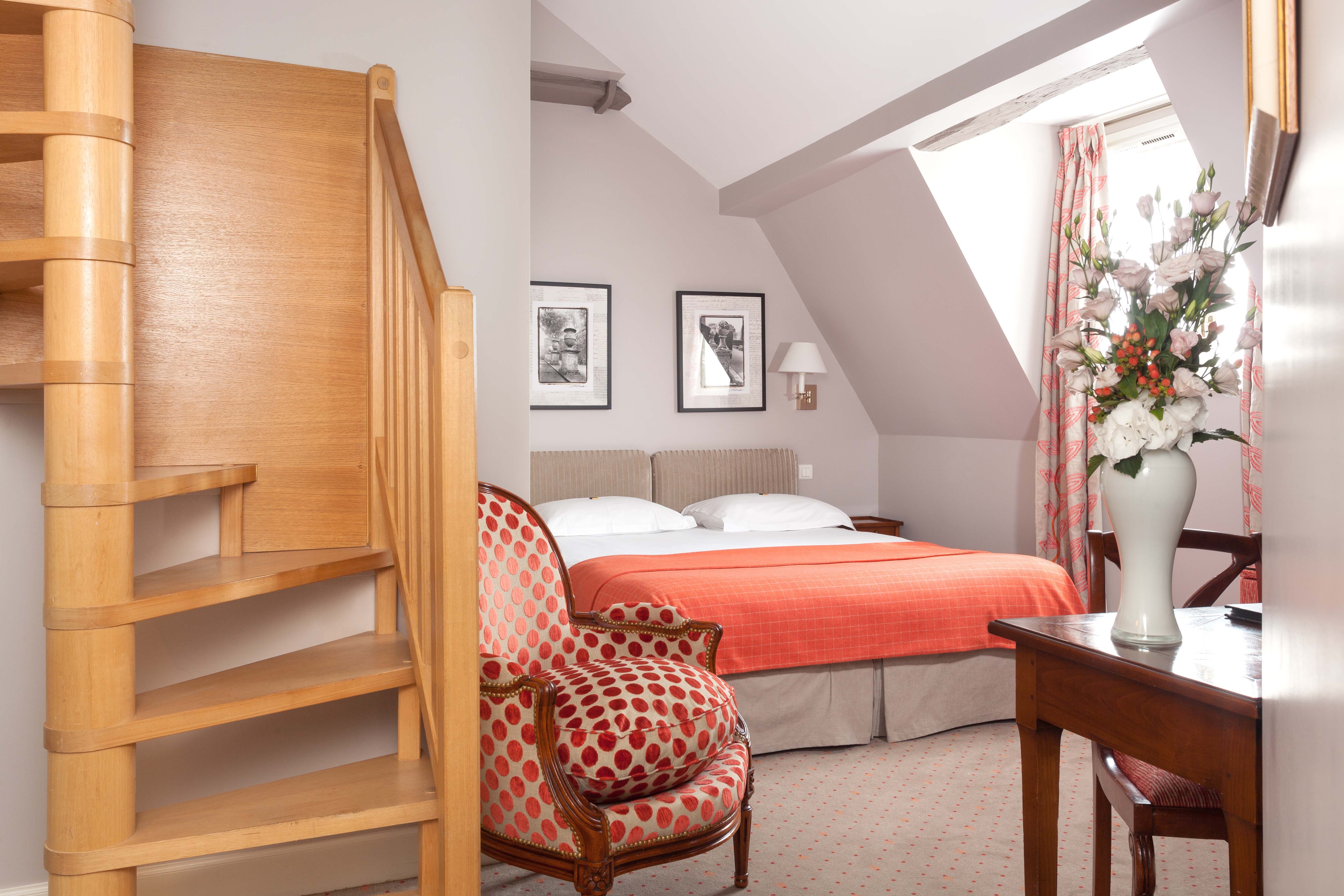 Le Relais Saint Honore 34/42