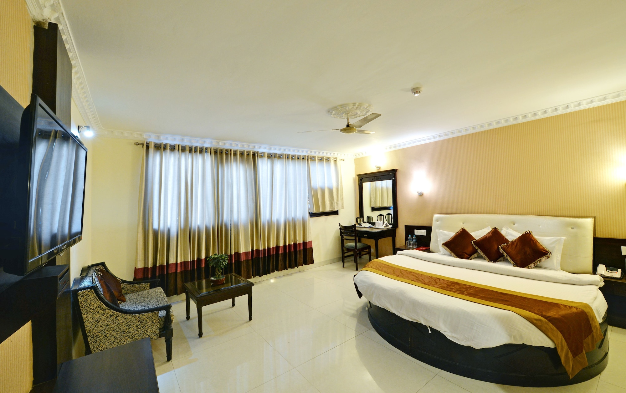 HONEYMOON, SUITE, DOUBLE BED