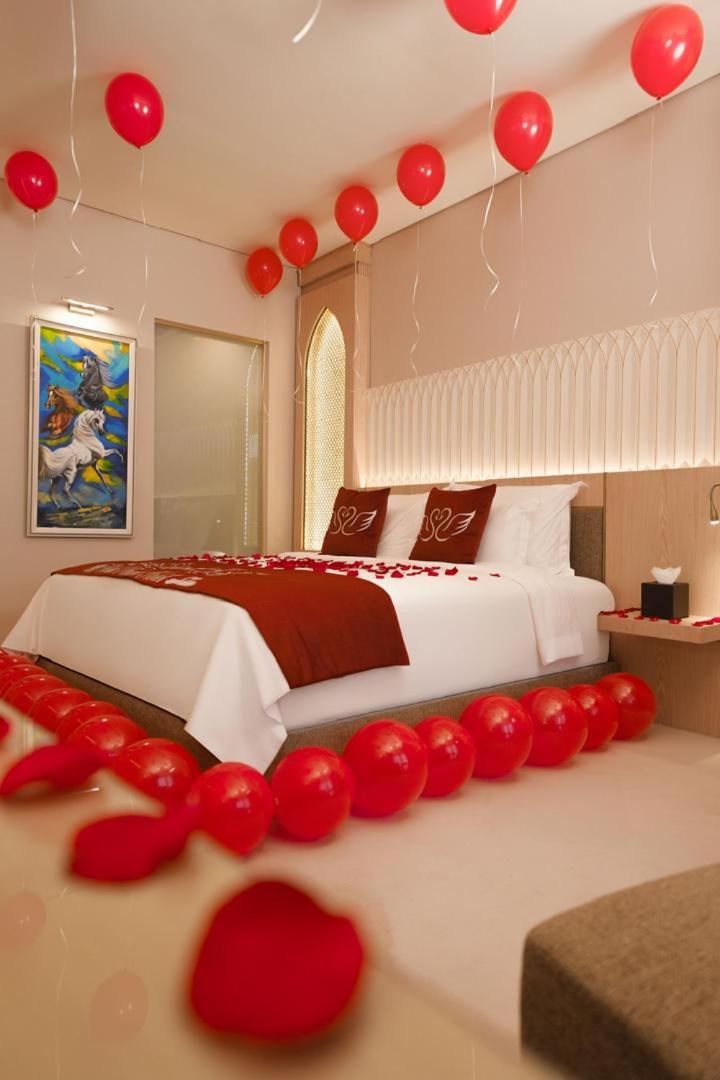 World Heart Hotel 51/57