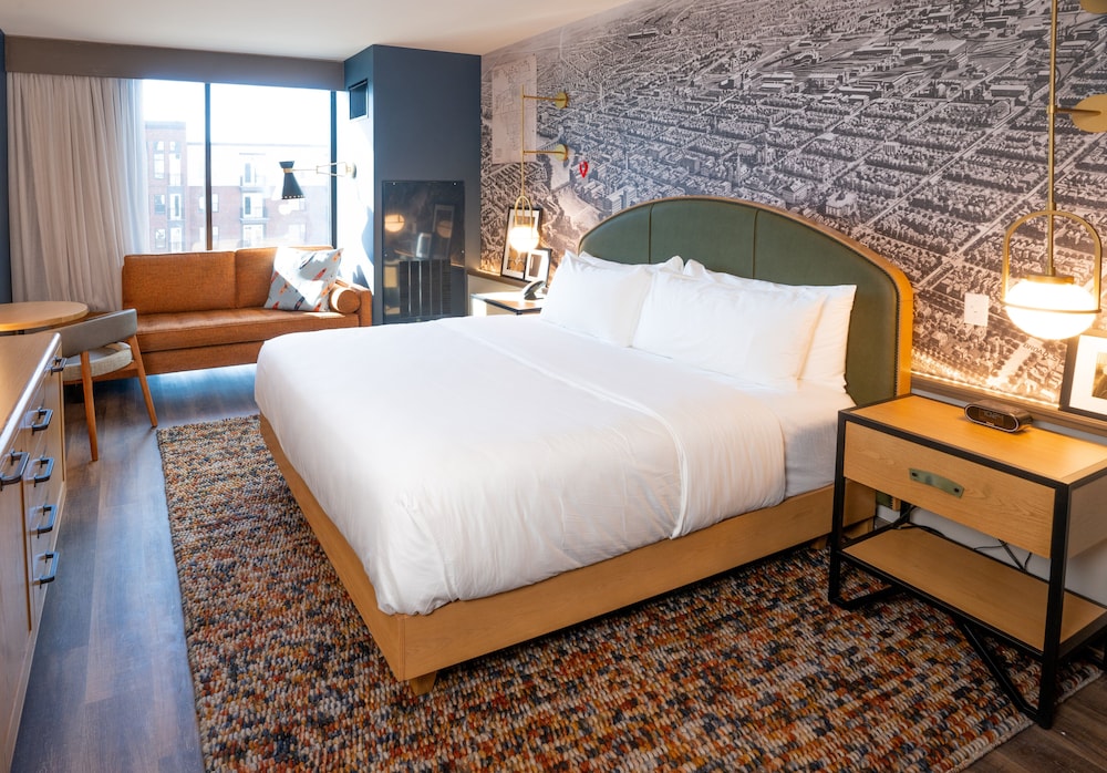 Premium, King Bed