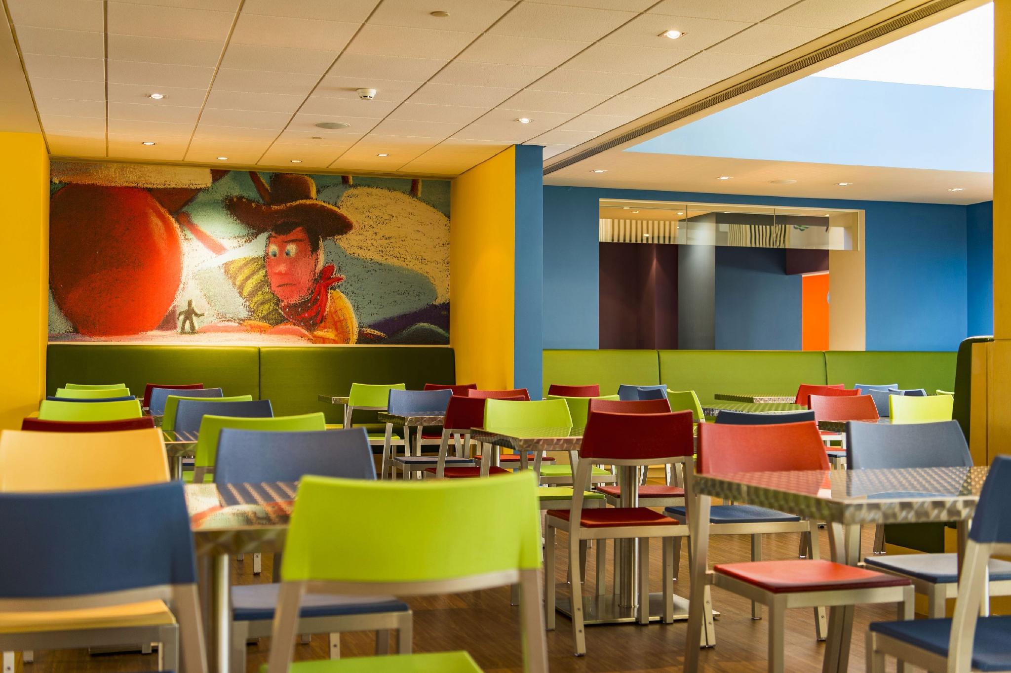 Toy Story Hotel 22/35